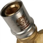 STOUT Угольник настенный с креплением короткий 1/2 х20 для металлопластиковых труб прессовой — фото 5