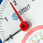 STOUT SIM-0006 Термоманометр радиальный в комплекте с автоматическим запорным клапаном. Корпус Dn 80 мм 1/2″, 0…120°C, 0-4 бар. — фото 5